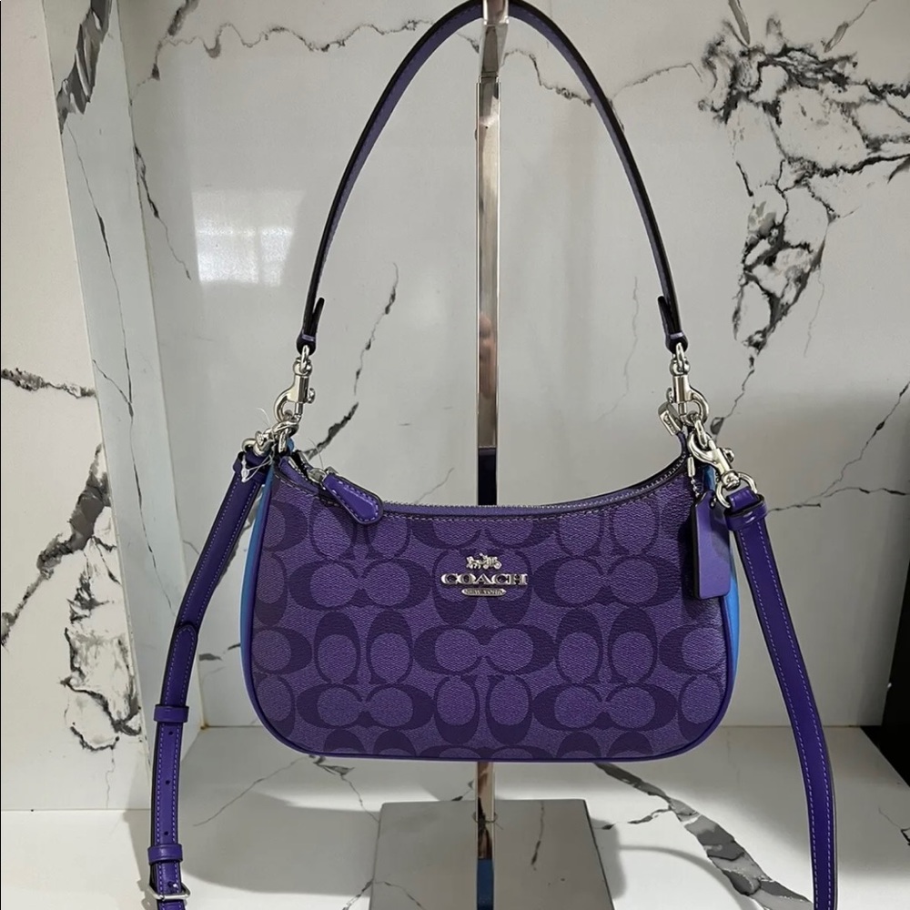 Teri Shoulder Bag In Blocked Signature Canvas